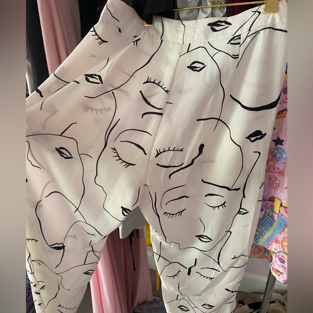 Abstract Face Pants - Picture 5 of 5